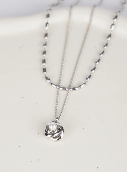 sorao-twist-necklace-iu527