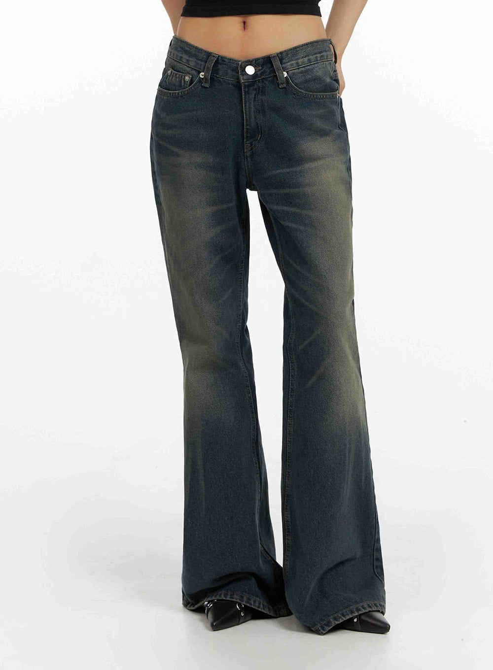 low-rise-washed-bootcut-jeans-cf429