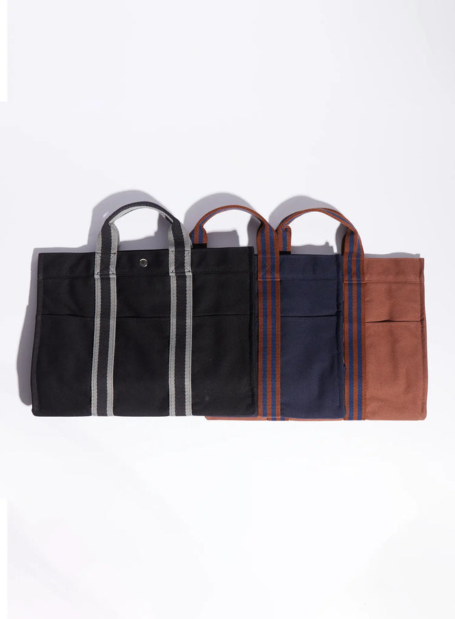 contrast-canvas-square-bag-is516