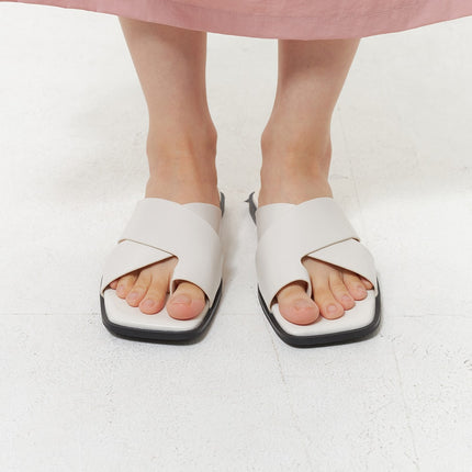 cross-strap-slippers-oy330