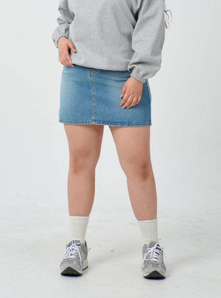 Plus Light Washed Mini Denim Skirt ID27