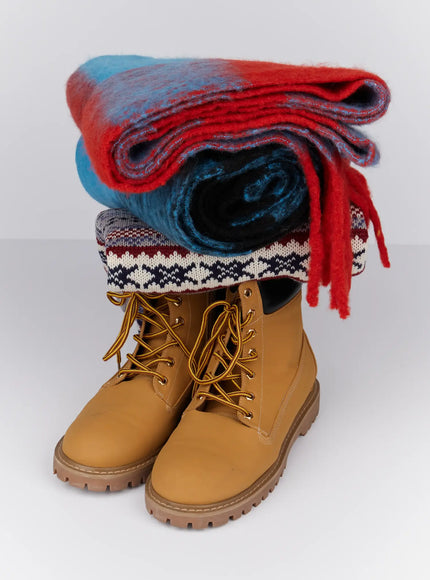 contrast-checkered-fringe-scarf-in513