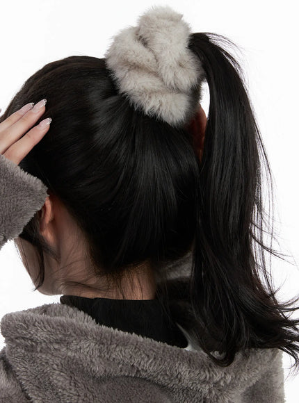 faux-fur-scrunchie-cn527 / Beige