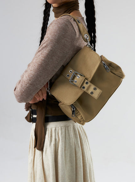 buckle-shoulder-bag-is327 / Beige