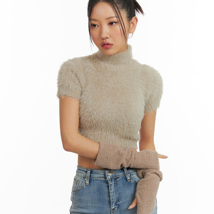 fuzzy-turtleneck-short-sleeve-sweater-cj429 / Beige