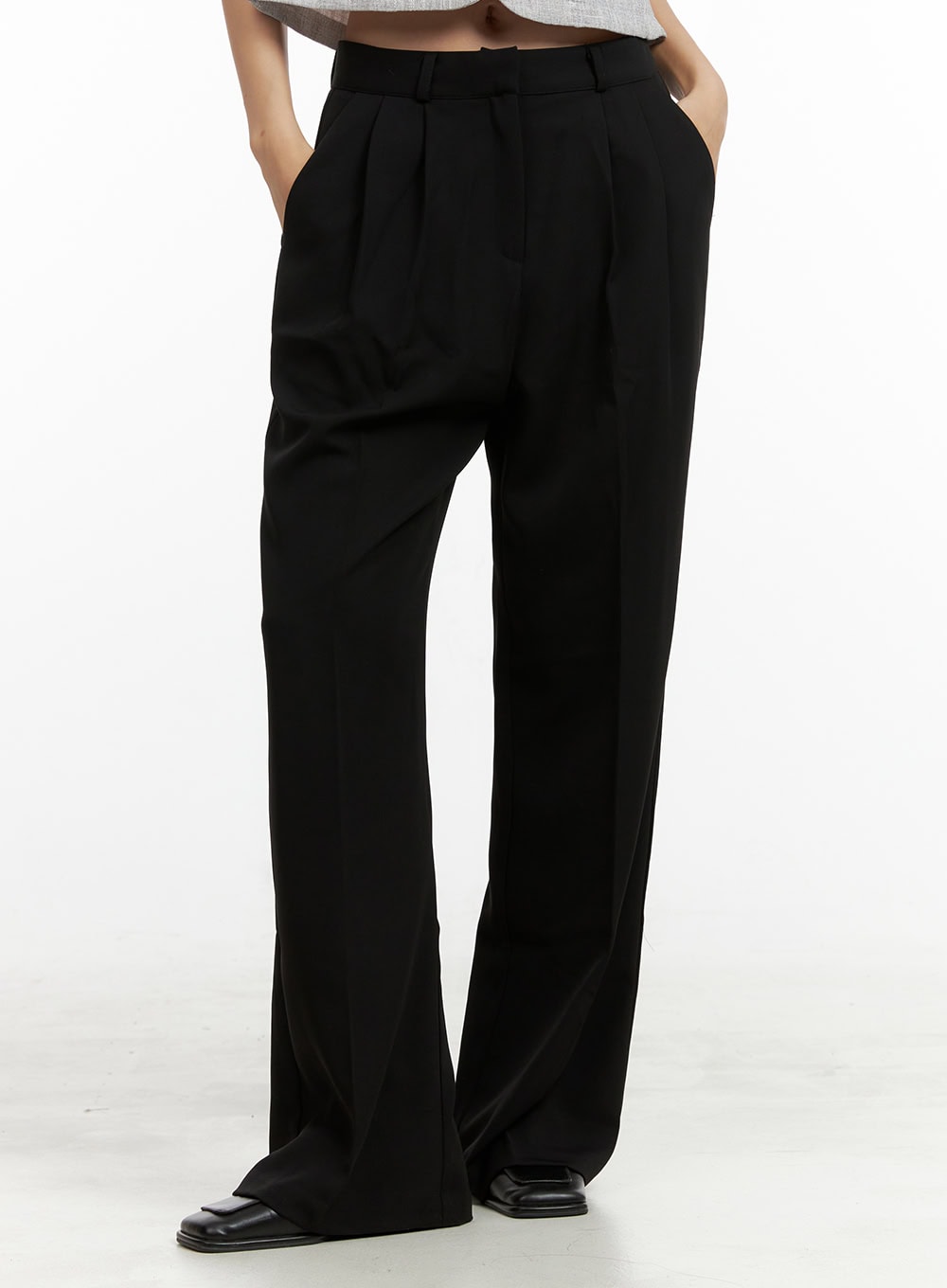 pintuck-straight-leg-tailored-pants-ou407 / Black