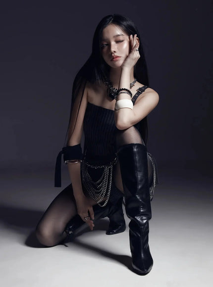 one-shoulder-asymmetric-striped-crop-top-is525 / Black