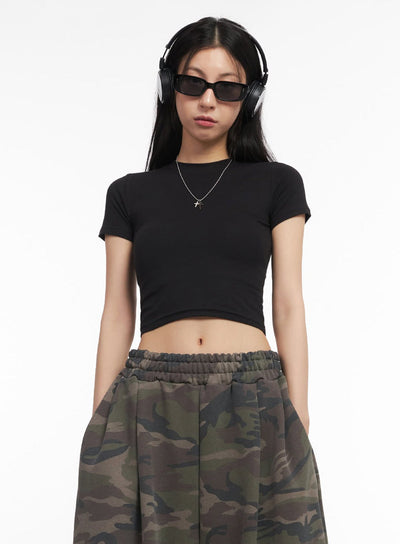 essential-cotton-crop-top-iy529 / Black