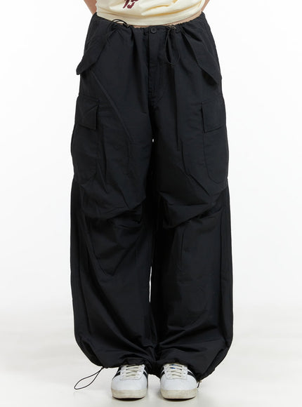 solid-cargo-chic-nylon-pants-cl422 / Black