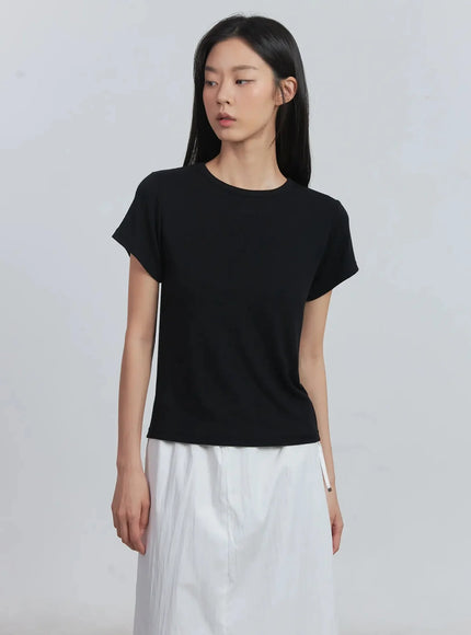 loose-fit-short-sleeve-tee-iu512 / Black