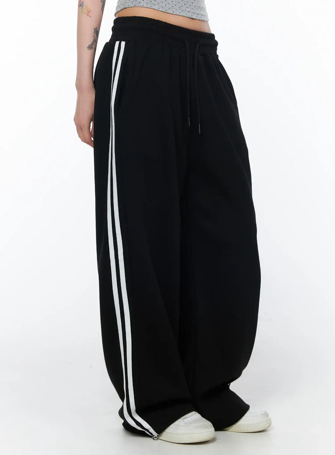 striped-wide-leg-sweatpants-ca527 / Black