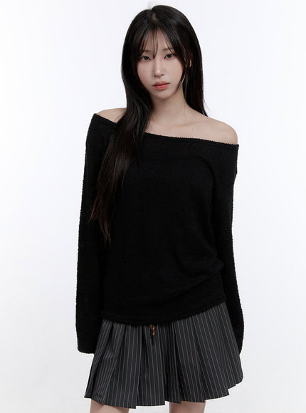 fuzy-soft-off-shoulder-long-sleeve-top-co418 / Black