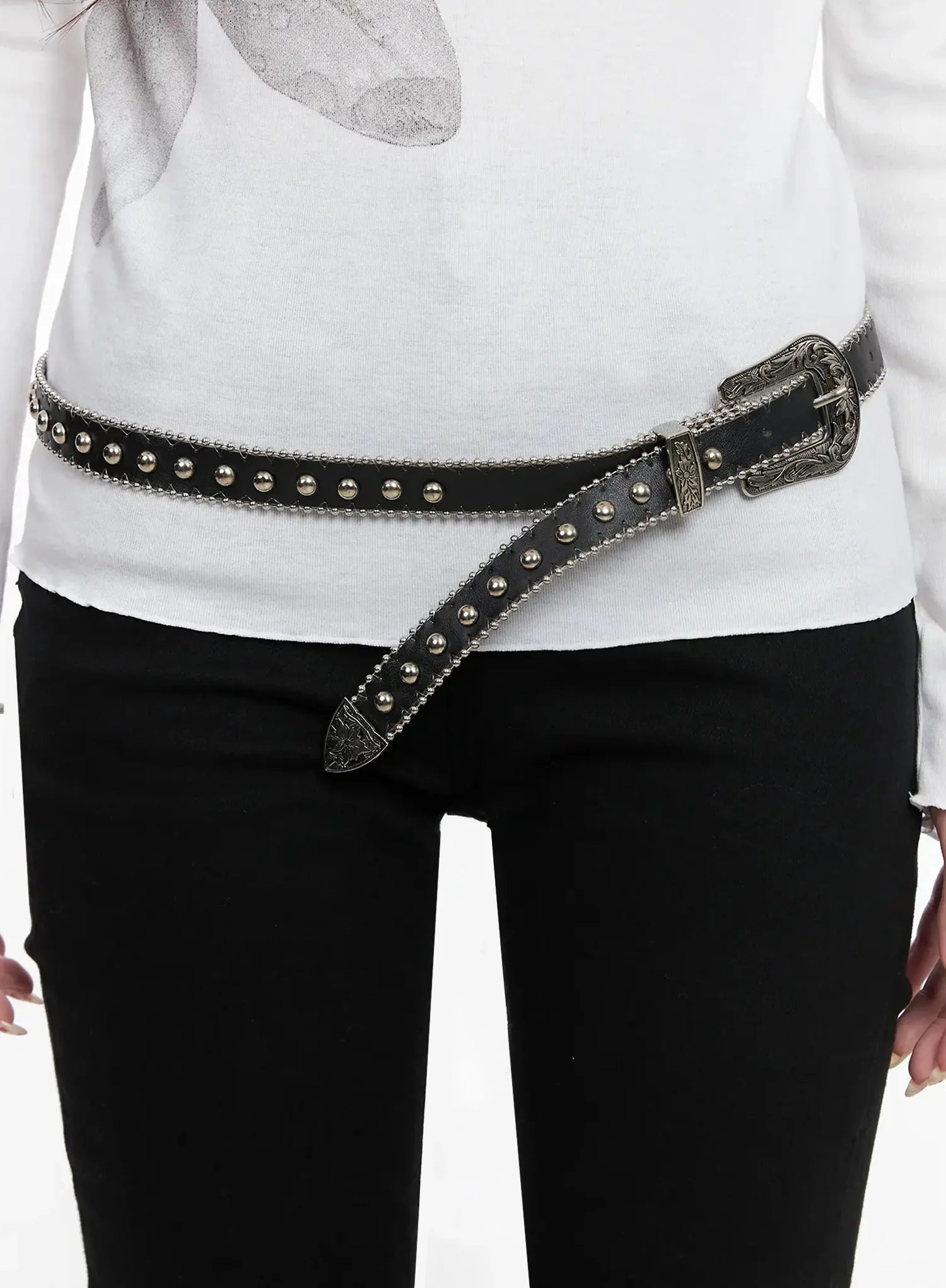vintage-studded-skinny-belt-in514 / Black
