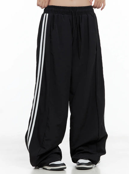striped-wide-leg-nylon-track-pants-cl509 / Black