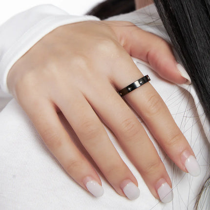 simple-black-cubic-ring-cd501 / Black