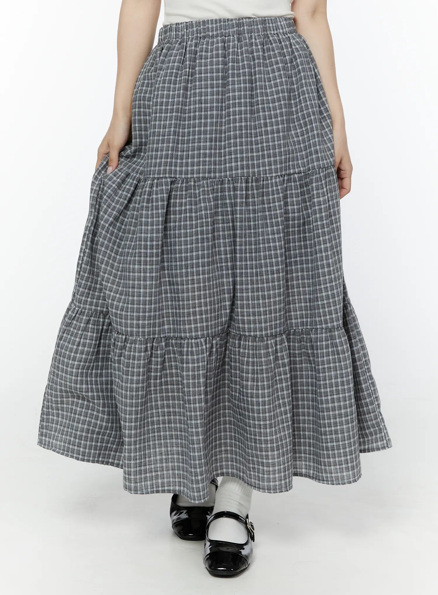 tiered-plaid-maxi-skirt-iy507 / Black