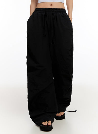 adjustable-wide-leg-nylon-pants-iu509 / Black