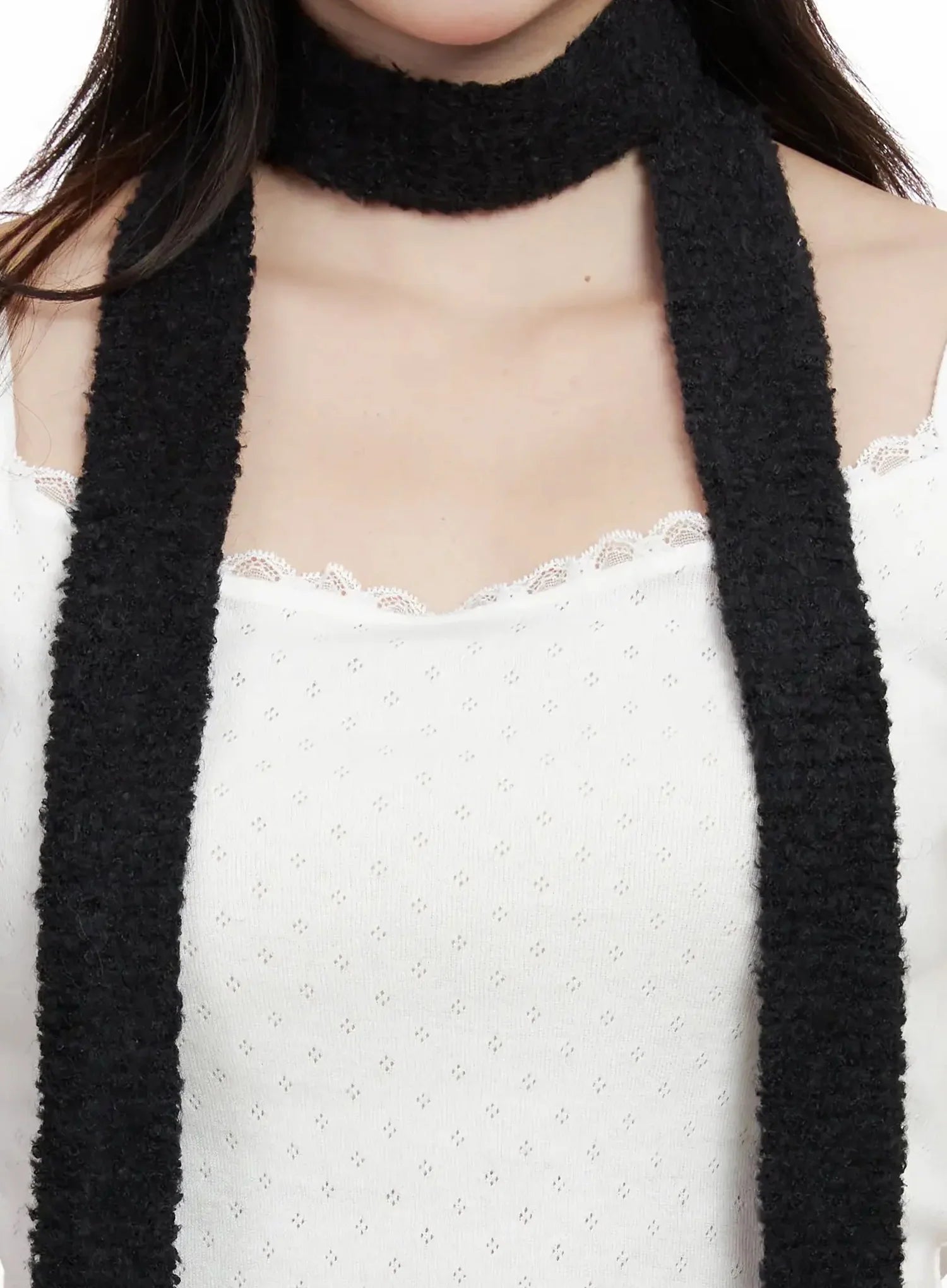 soft-textured-scarf-in514 / Black