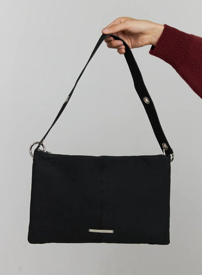 suede-shoulder-bag-ij505 / Black