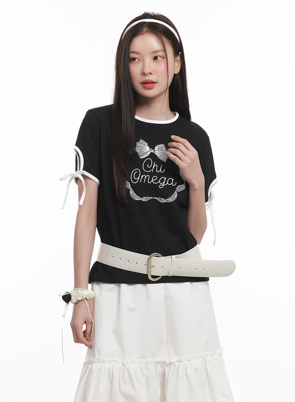 ribbon-cut-graphic-t-shirt-iy509 / Black