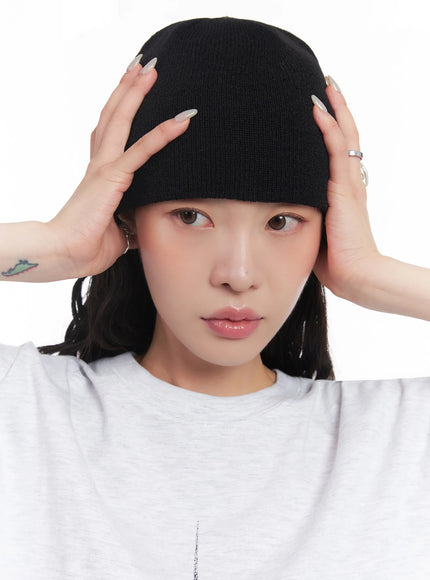 rivet-edge-knit-beanie-ic503 / Black