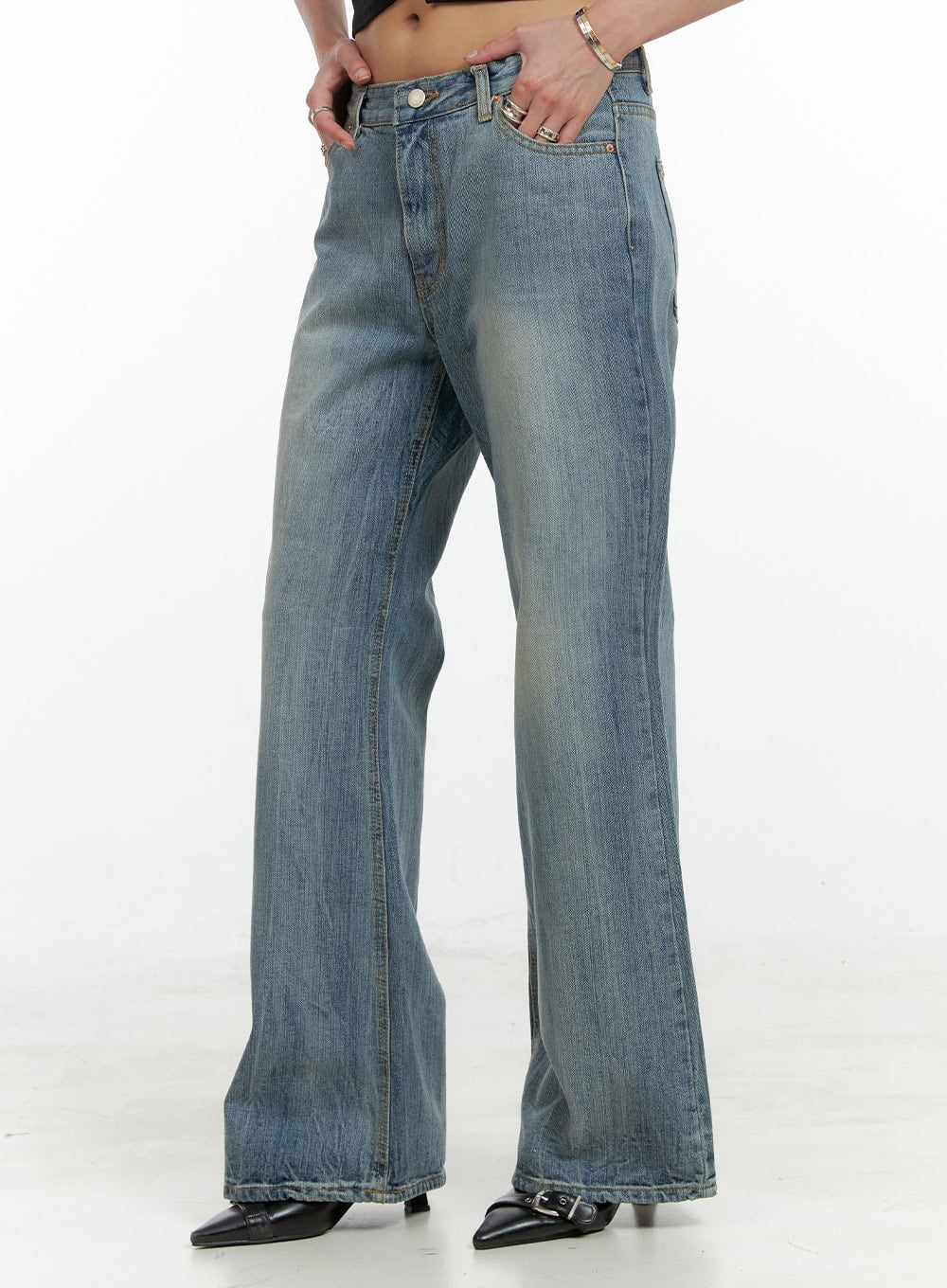 Solid Straight Jeans CL405 - Korean Women's Fashion | LEWKIN