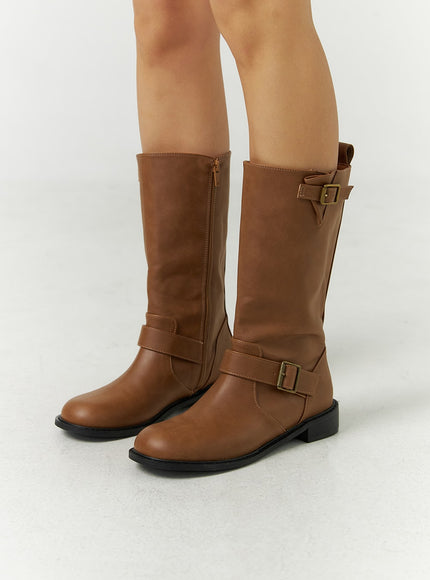 buckled-flat-lug-sole-boots-cd301 / Brown