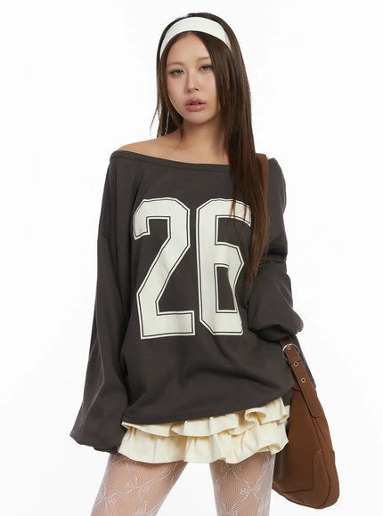 off-shoulder-loose-fit-sweatshirt-cj513 / Dark beige