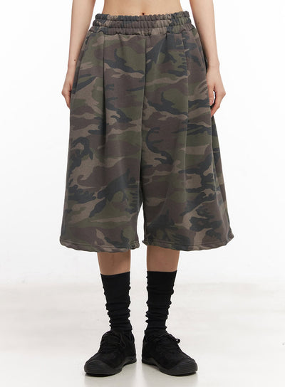 camo-pintuck-oversize-sweatshorts-iy529 / Dark beige