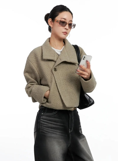 textured-asymmetrical-button-coat-in528 / Dark beige