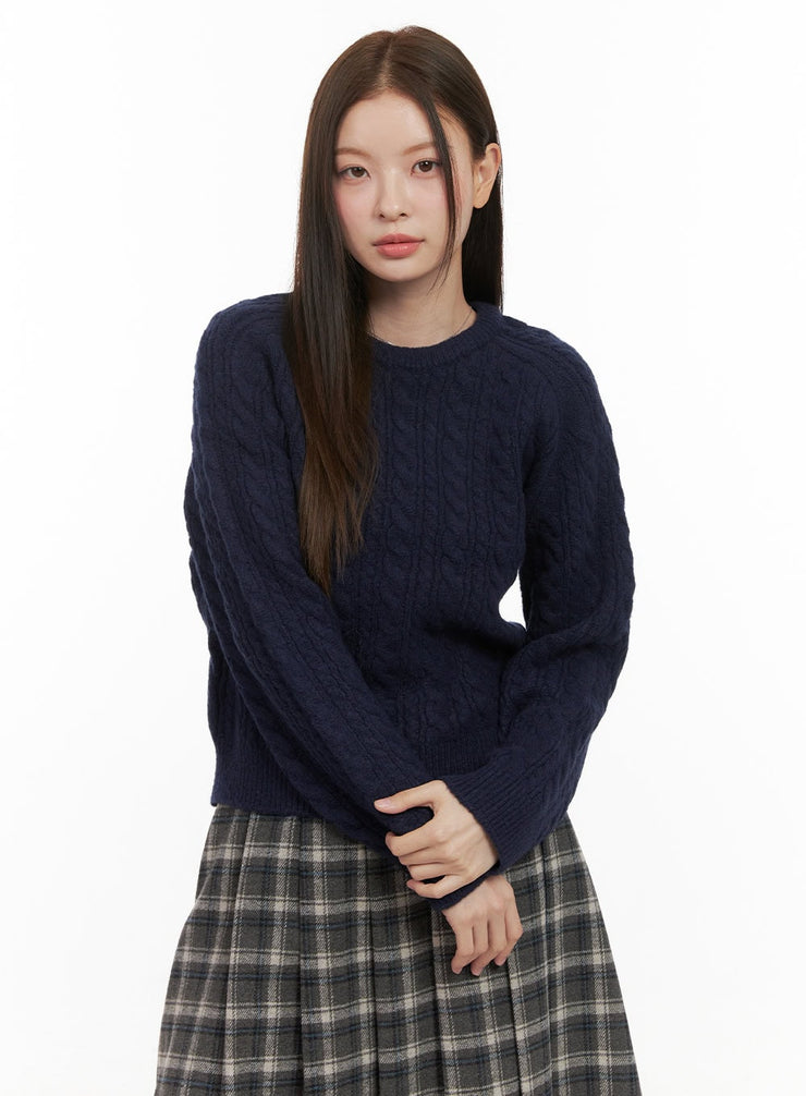 cable-knit-essential-sweater-od412 / Dark blue