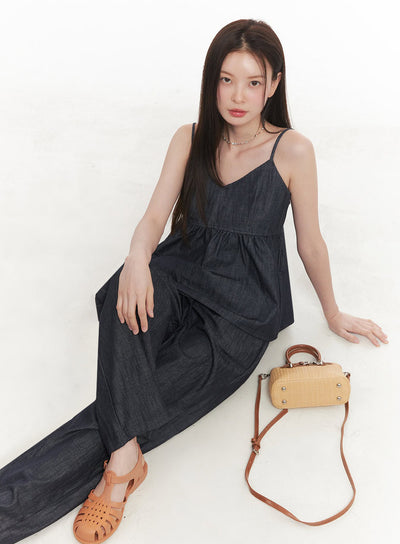 cotton-flare-v-neck-denim-cami-top-iy509 / Dark blue