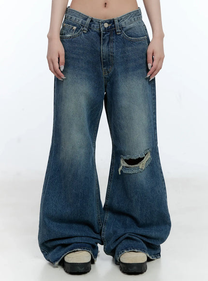 gabi-distressed-semi-flared-denim-jeans-cg501 / Dark blue