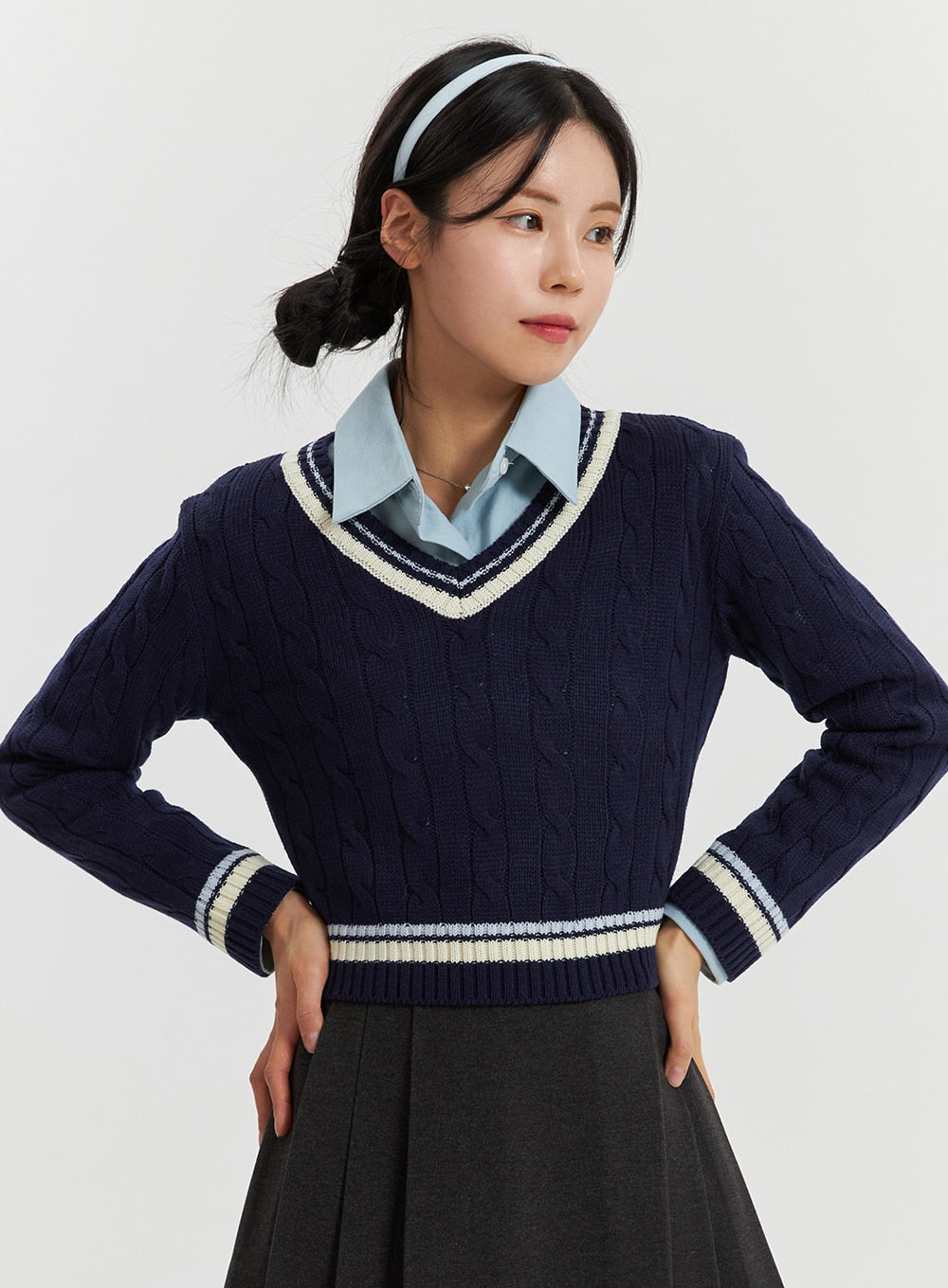 v-neck-cable-knit-sweater-od321 / Dark blue