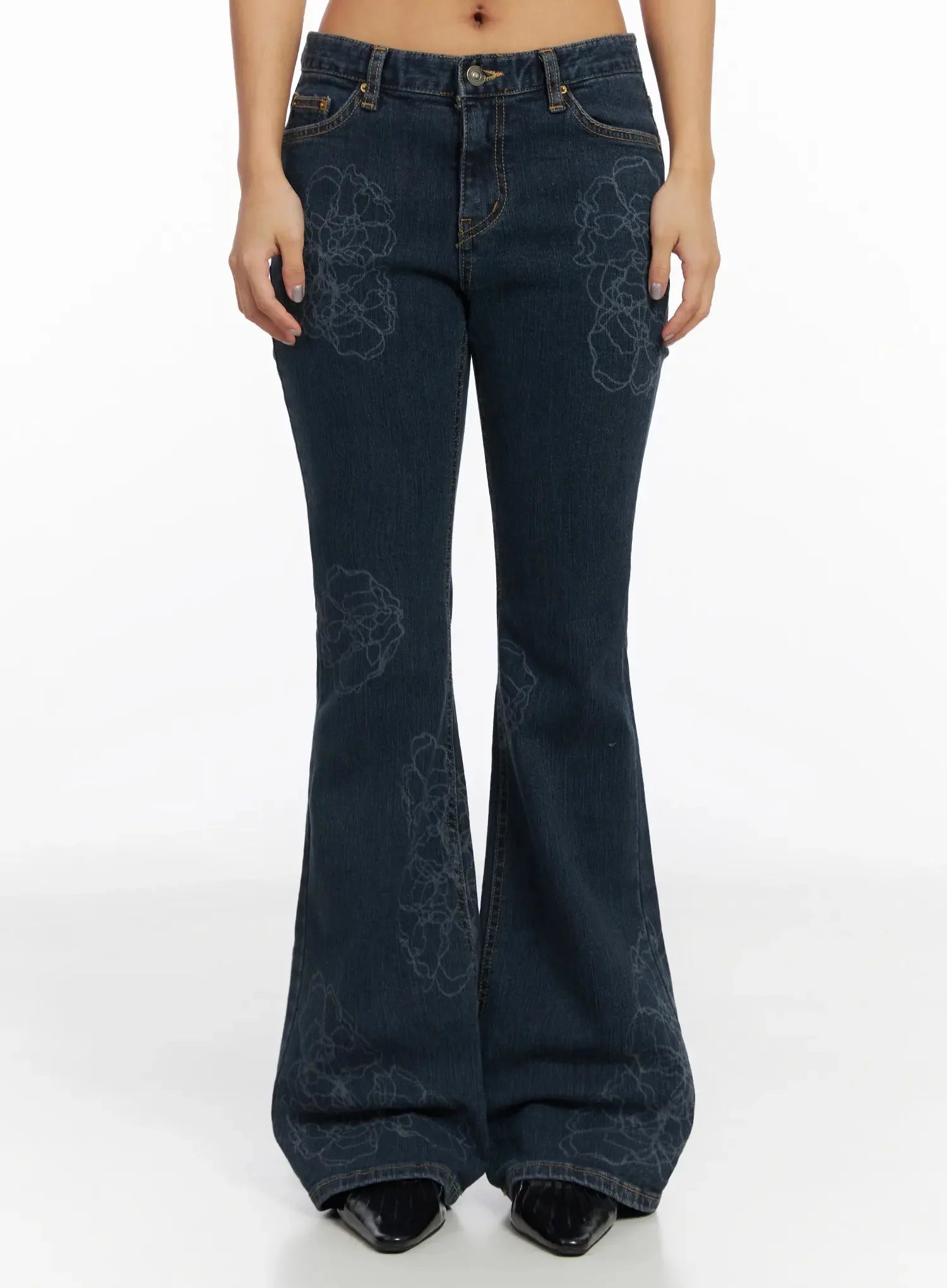 amari-floral-embriodered-bootcut-jeans-in528 / Dark blue