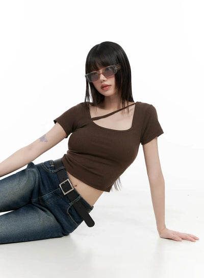 strappy-square-neck-crop-top-il531 / Dark brown