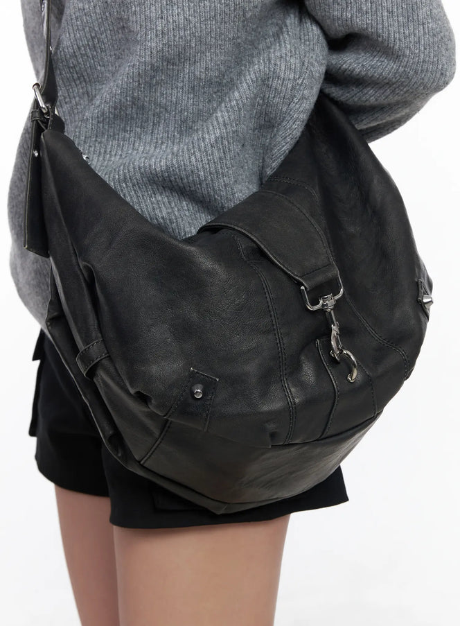 faux-leather-hook-crossbody-bag-cf503 / Dark gray