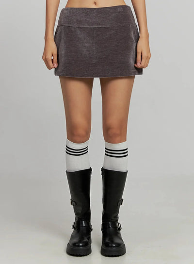 velvet-low-rise-mini-skirt-ij502 / Dark purple