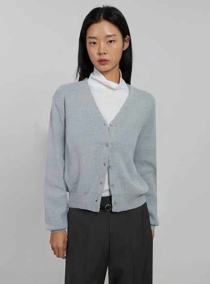 classic-v-neck-cardigan-ij508 / Gray