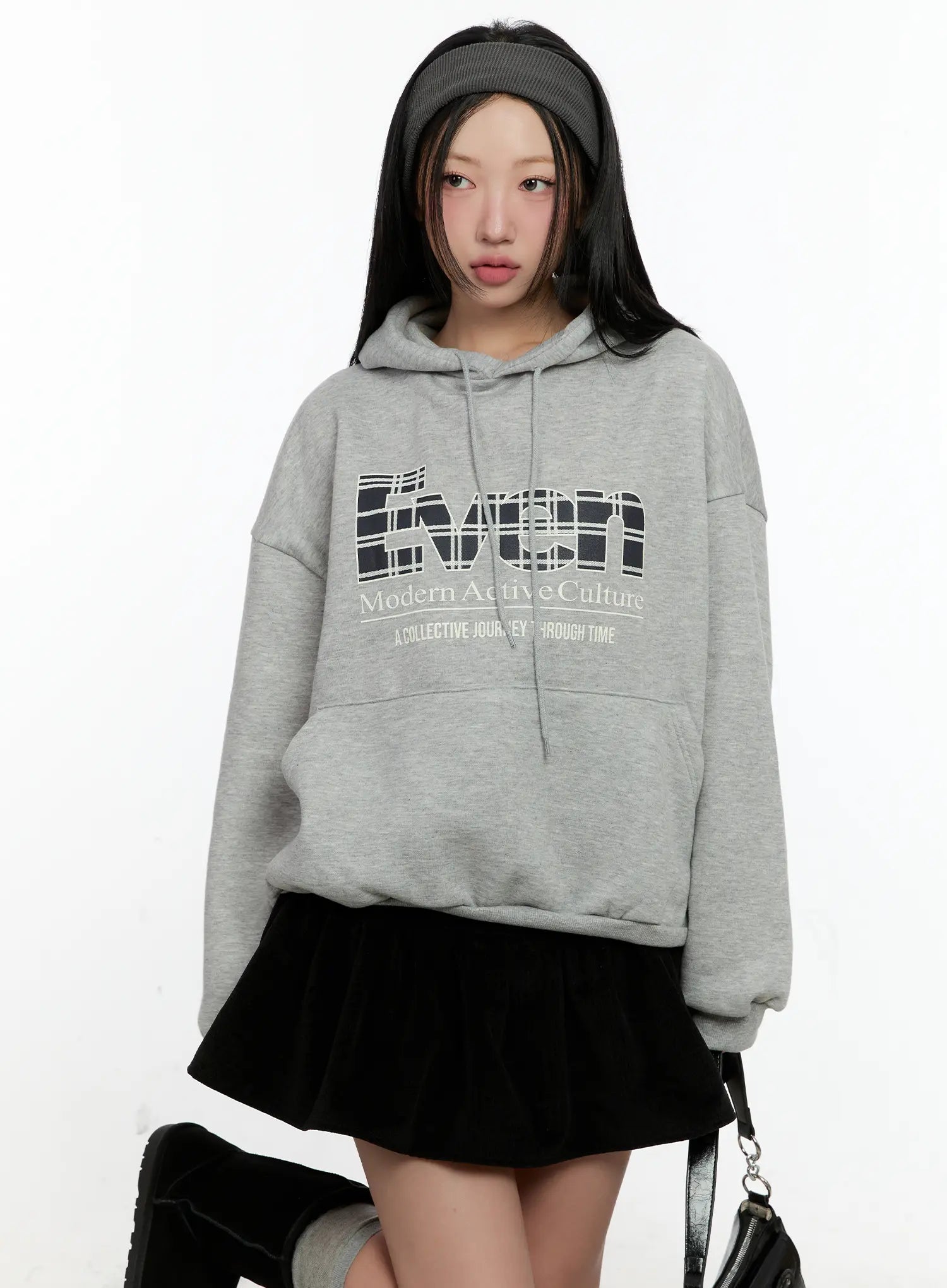 cozy-graphic-hoodie-cn506 / Gray