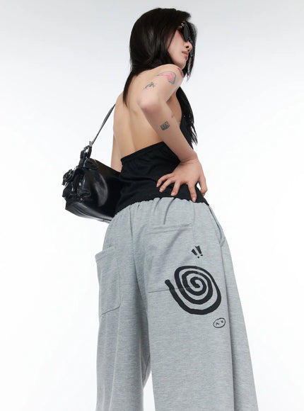 graphic-print-sweat-shorts-ca524 / Gray