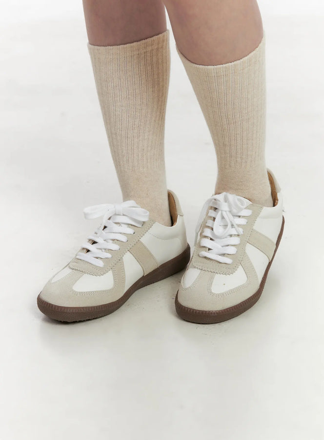 classic-unisex-sneakers-cn527 / Light beige