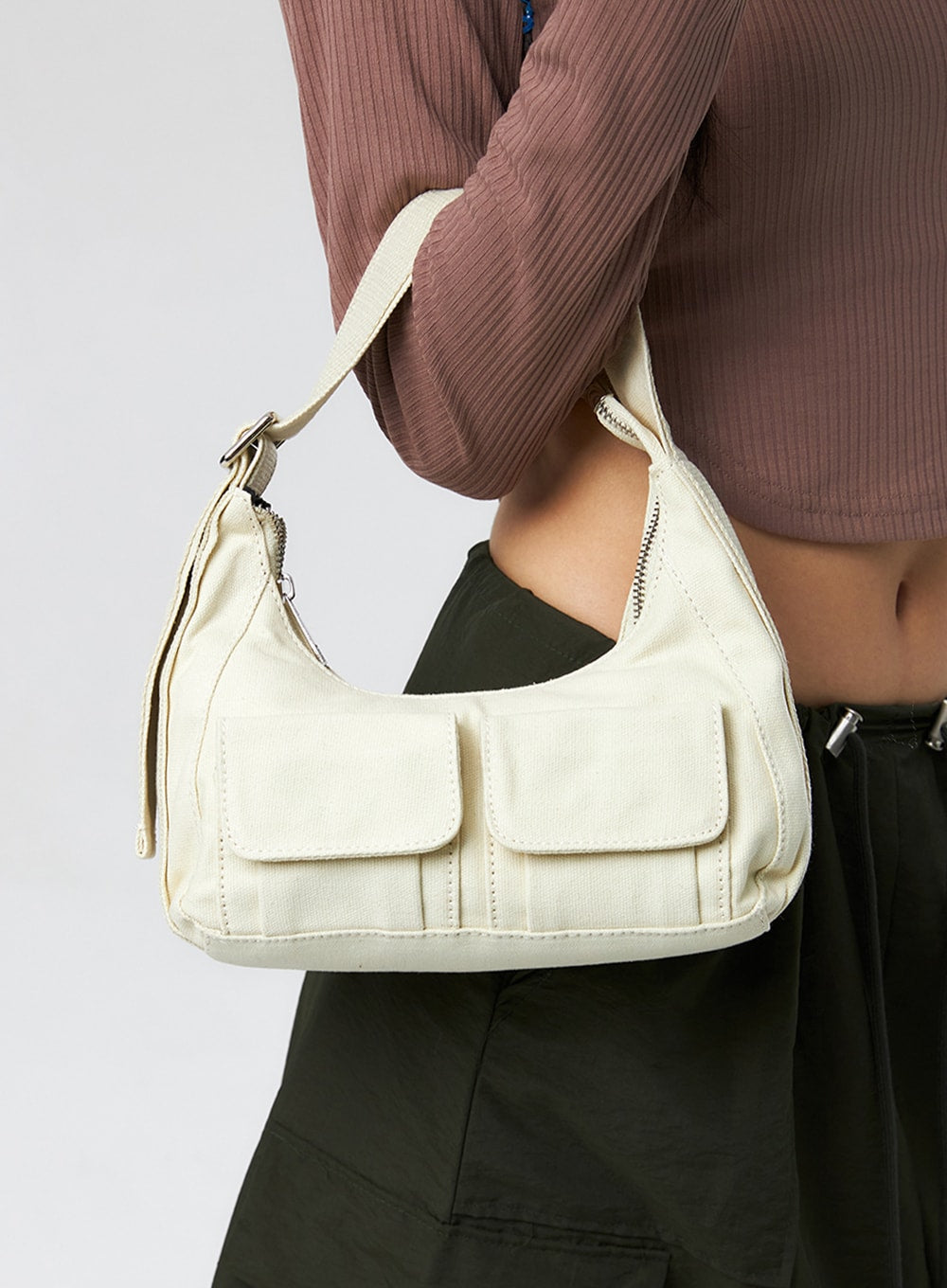 cotton-pocket-shoulder-bag-is322 / Light beige