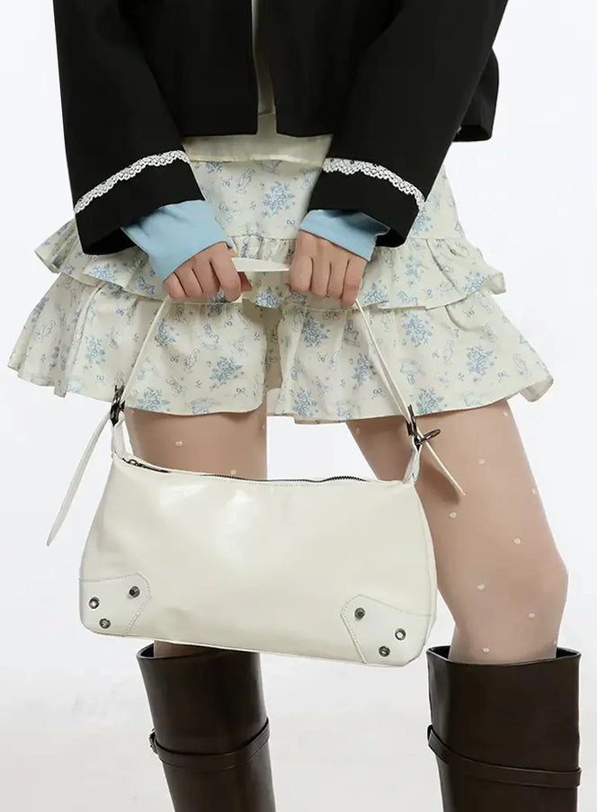 vintage-faux-leather-rivet-shoulder-bag-im506 / Light beige