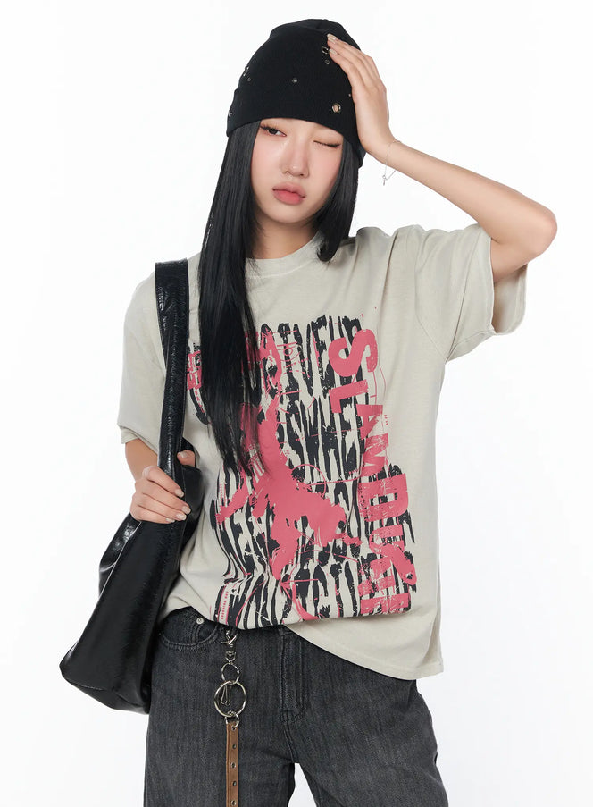 oversized-graphic-t-shirt-cy513 / Light beige