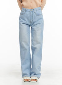 light-washed-straight-leg-jeans-om427 / Light blue