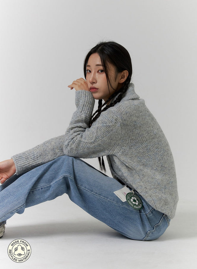 recycled-polyester-collared-cable-knit-cardigan-cd314 / Light gray