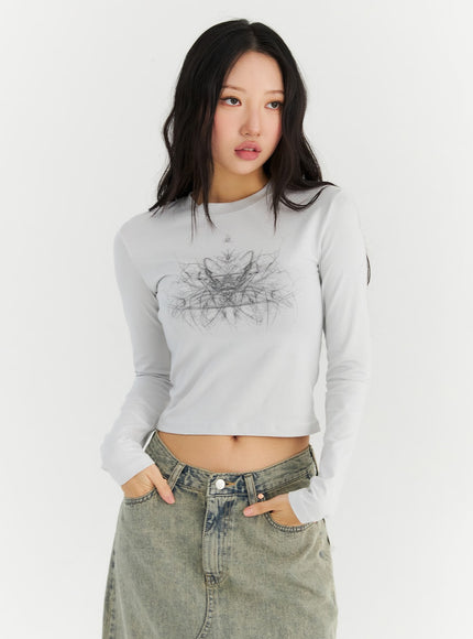 graphic-long-sleeve-top-cn303 / Light gray