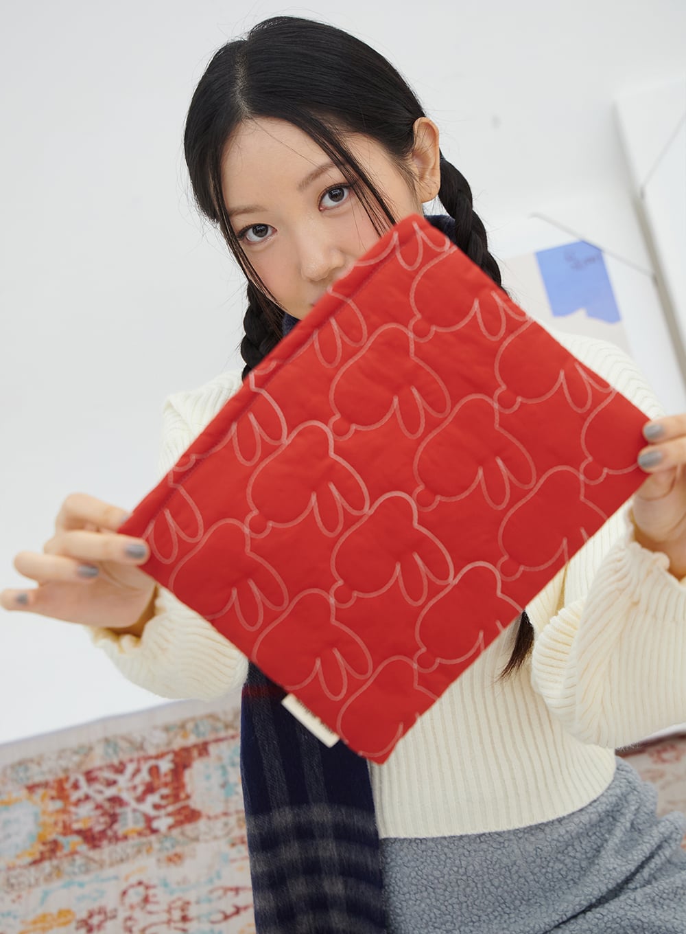 rabbit-quilted-pouch-in317 / Red