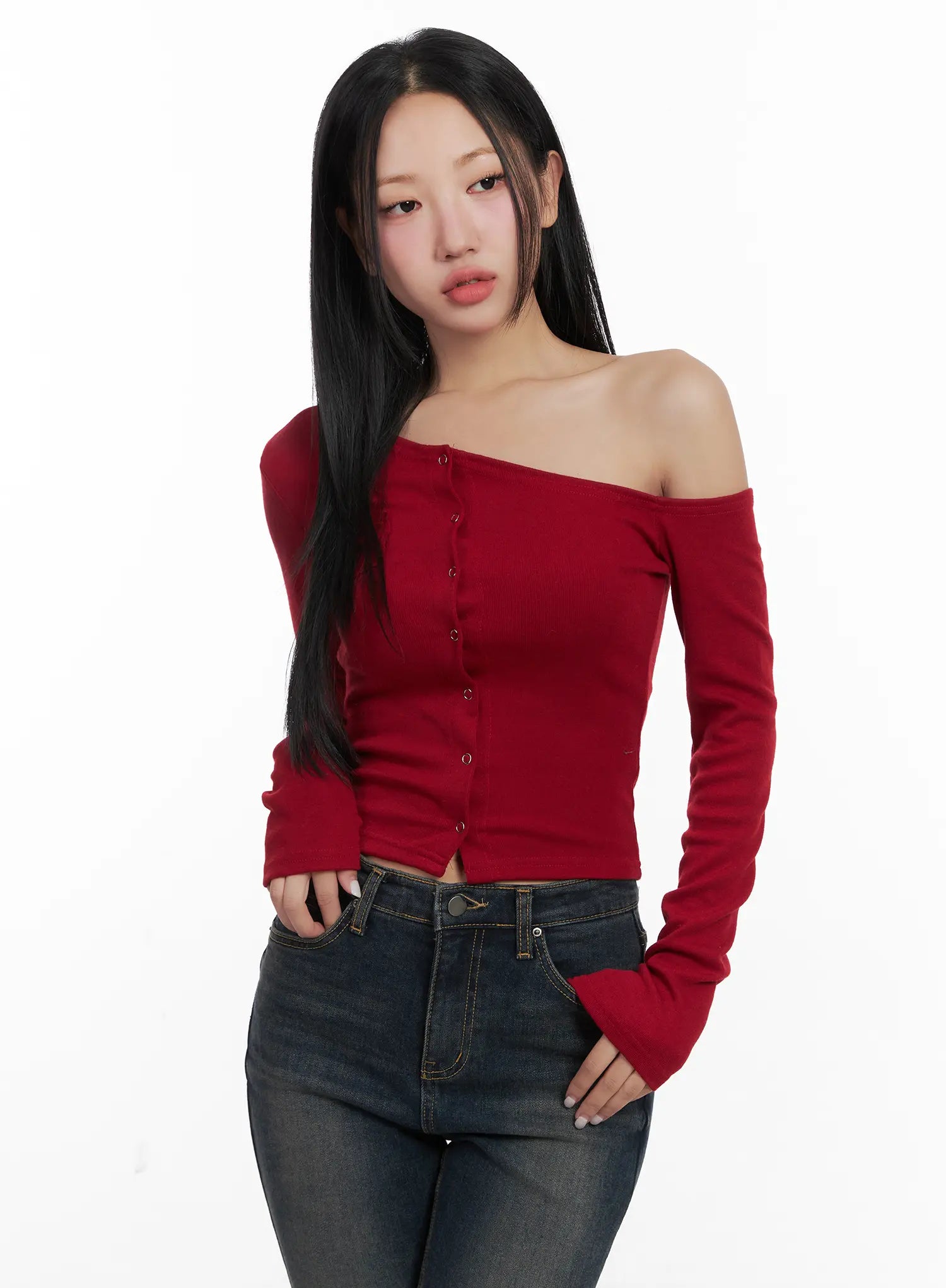 asymmetric-buttoned-shoulder-top-cd501 / Red